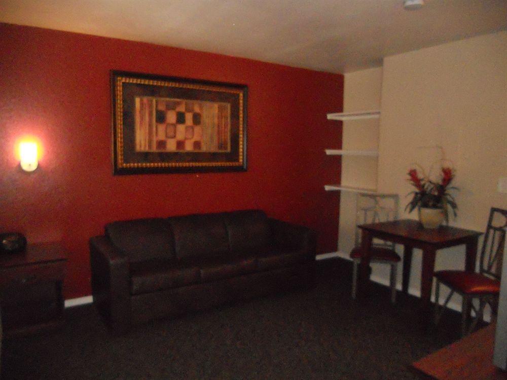Siegel Select (adults Only)